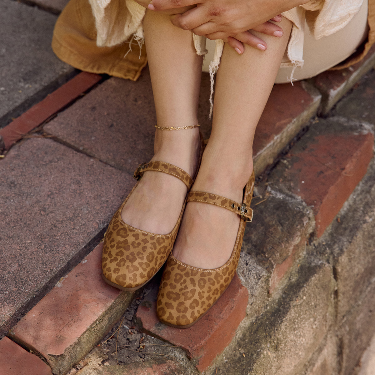 Yellow Box Footwear Special Offer | Collin Mary Jane Flat - Gold