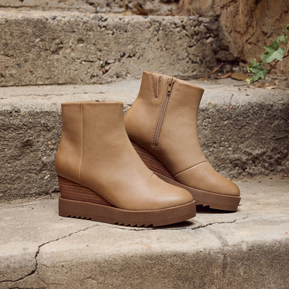 Yellow Box Footwear Best Price | Adora Wedge Boot - Natural