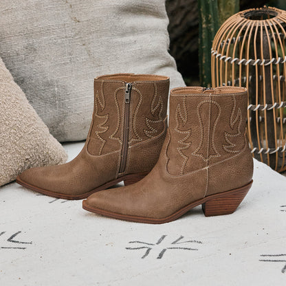 Yellow Box Footwear Everyday | Clifton Western Boot - Taupe