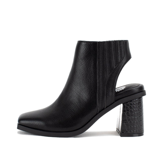 Yellow Box Footwear Everyday | Millar Heeled Bootie - Black