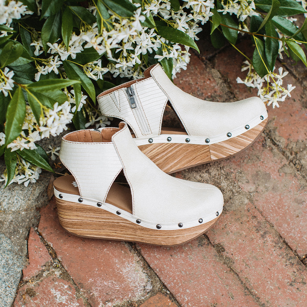 Yellow Box Footwear Discount | Brooke Wedge Clog - Bone