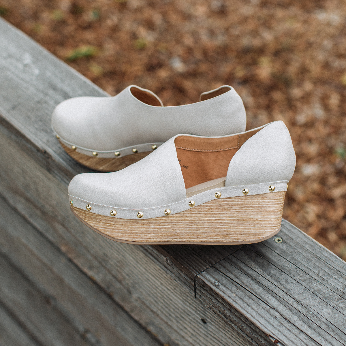 Yellow Box Footwear New | Bidelia Wedge Clog - Bone