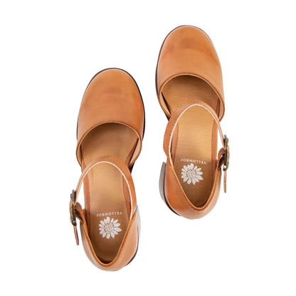 Yellow Box Footwear Recommended | Lauralyn Platform Clog - Tan