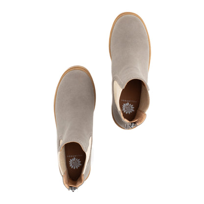 Yellow Box Footwear Trusted | Tabitha Chelsea Boot - Lt Gray
