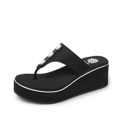Yellow Box Footwear Classic | Daize Wedge Sandal - Black